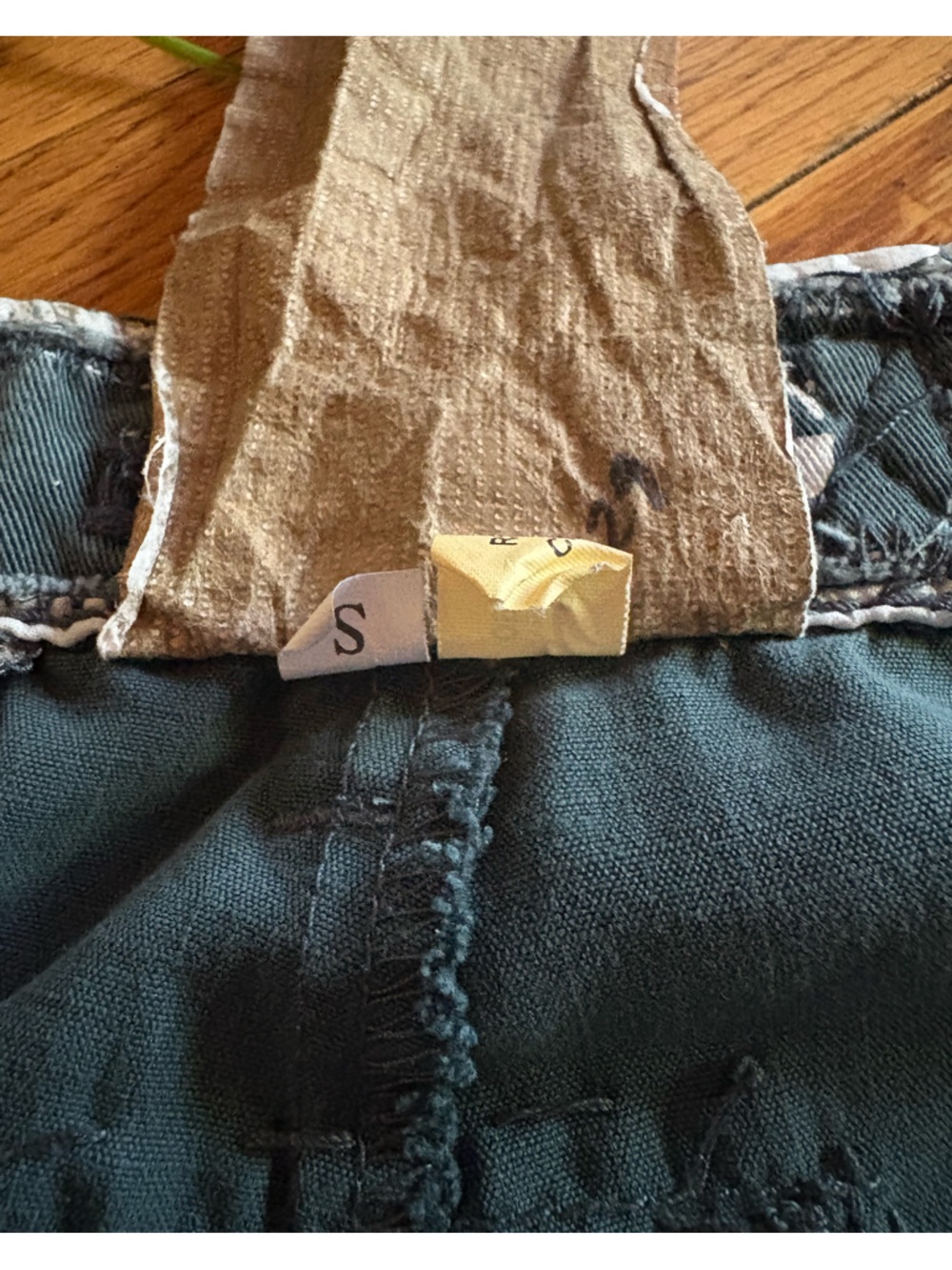 Da-Nang Women's Cargo Capris in Slate Teal - Picture 4 of 9